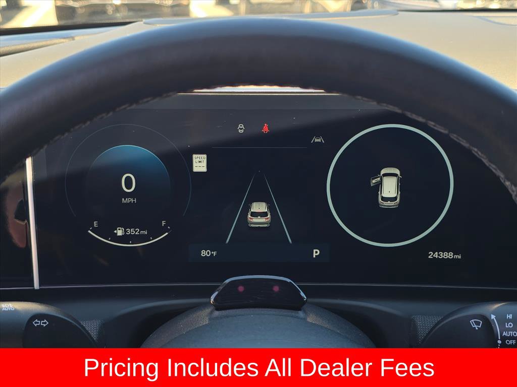 Used 2025 Hyundai Tucson Limited AWD/4WD image 18