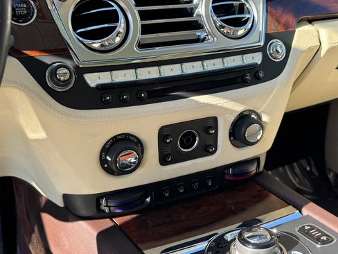 Used 2013 Rolls-Royce Ghost REAR THEATRE / MASSAGE SEATS / image 42