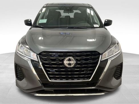 New 2025 Nissan Kicks Play S image 6