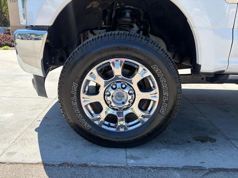 Used 2019 Ford F350 Lariat w/ Lariat Ultimate Package AWD/4WD image 27