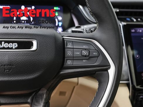 Used 2024 Jeep Grand Cherokee Limited 4xe AWD/4WD image 16