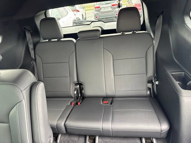 Used 2025 Buick Enclave Preferred FWD image 23