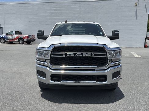 Used 2024 RAM 3500 Tradesman w/ Chrome Appearance Group AWD/4WD image 2