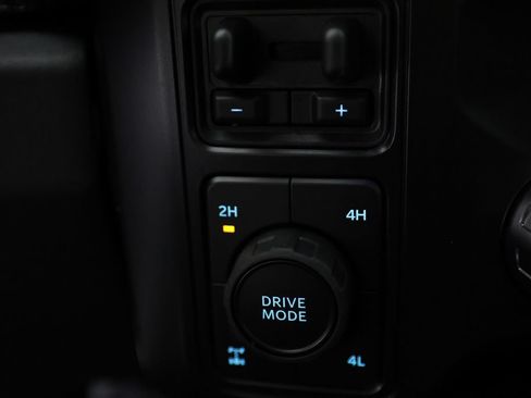 Used 2026 Ford F250 Lariat w/ Black Appearance Package AWD/4WD image 25