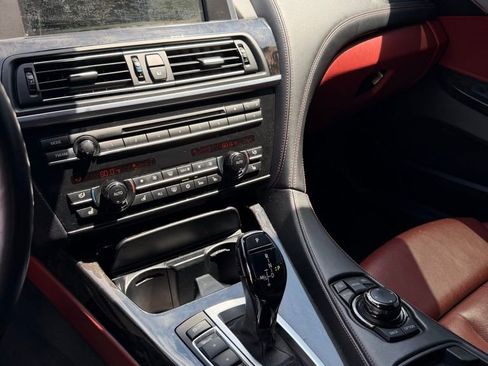 Used 2012 BMW 650i Convertible image 11