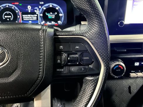 Used 2024 Toyota Tacoma TRD Off-Road image 25