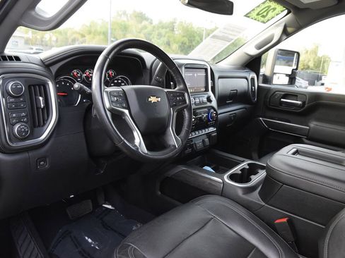 Used 2020 Chevrolet Silverado 2500 LTZ w/ LTZ Convenience Package image 21