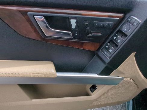 Used 2010 Mercedes-Benz GLK 350 4MATIC image 13