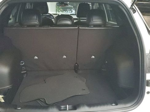 Used 2026 Jeep Compass Latitude image 9