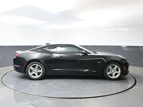 Used 2023 Chevrolet Camaro LT RWD image 3