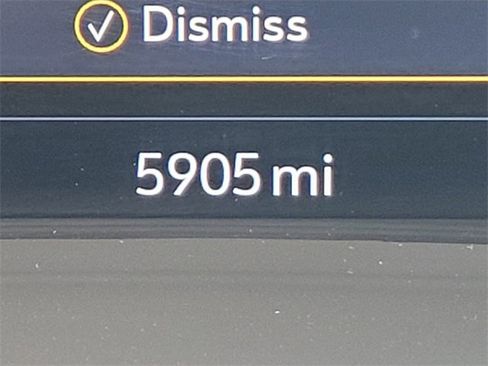 Used 2023 Buick Envision Essence image 30