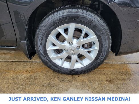 Used 2018 Nissan Versa SV w/ SV Special Edition Package image 21