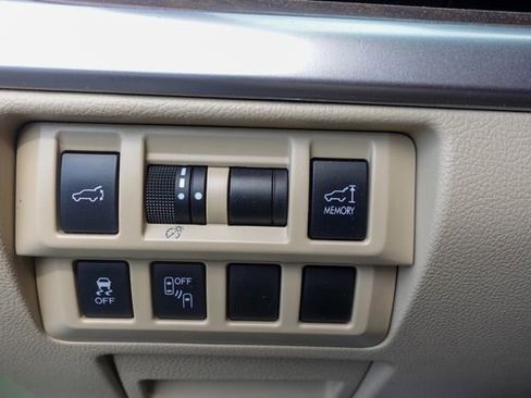 Used 2016 Subaru Outback 3.6R Limited w/ Popular Package #4 image 17