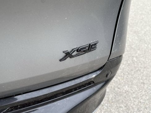 Certified 2026 Toyota Sienna XSE FWD image 8