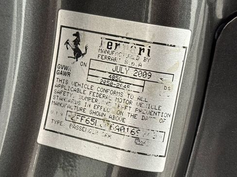 Used 2010 Ferrari California image 28