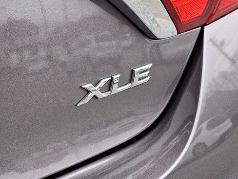 Used 2015 Toyota Camry XLE image 30