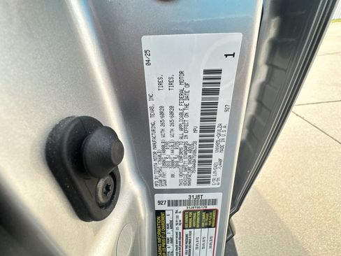 Used 2025 Toyota Sequoia Limited w/ TRD Off-Road Package AWD/4WD image 34
