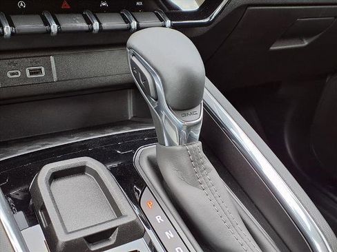 New 2026 GMC Canyon Elevation w/ Convenience Package image 13