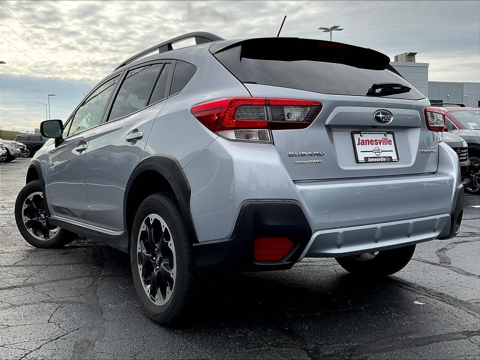 Used 2023 Subaru Crosstrek 2.0i AWD/4WD image 3