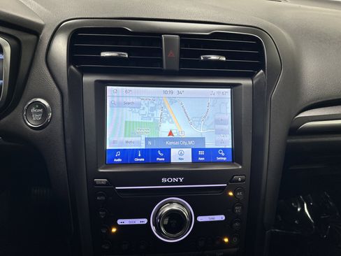 Used 2019 Ford Fusion Titanium image 24