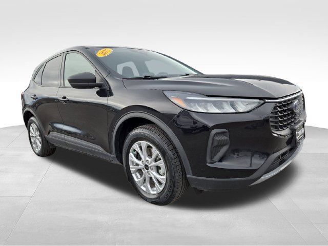 Used 2025 Ford Escape Active AWD/4WD image 1