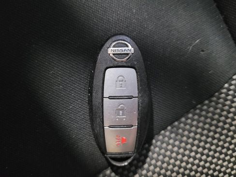 Used 2019 Nissan Pathfinder S AWD/4WD image 32