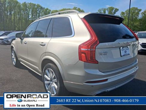 Used 2017 Volvo XC90 T6 Momentum AWD/4WD image 4