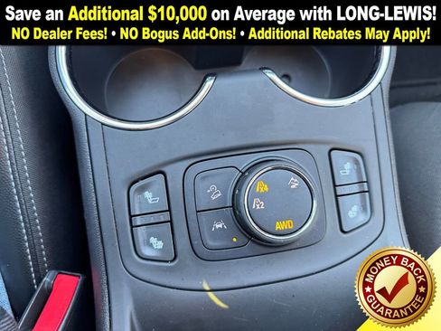 Used 2024 GMC Terrain SLT image 30