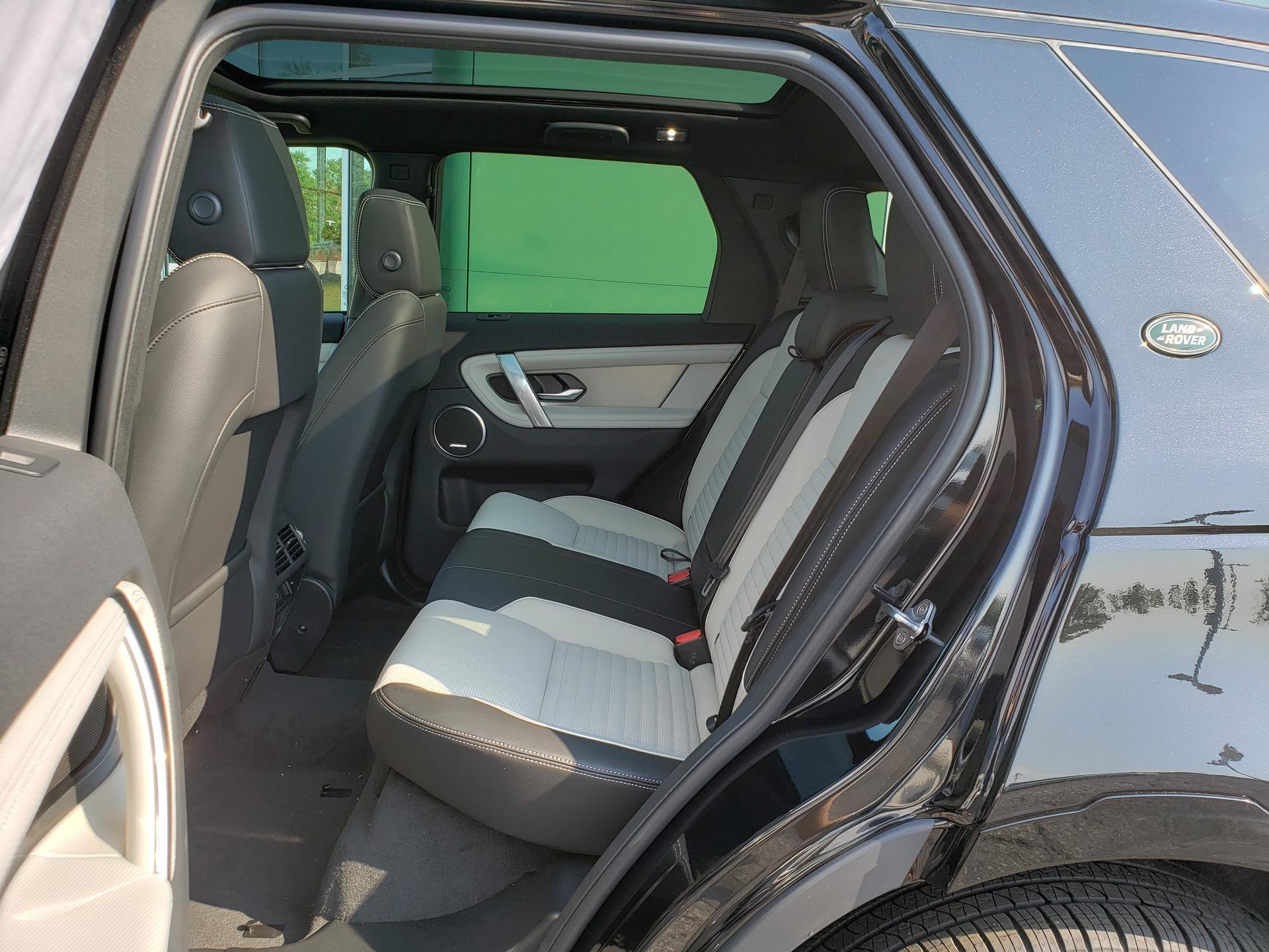 New 2026 Land Rover Discovery Sport Landmark AWD/4WD image 12
