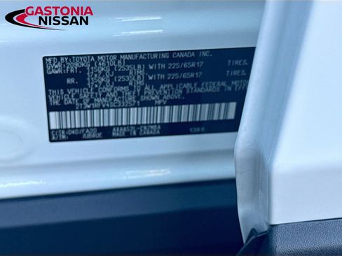 Used 2025 Toyota RAV4 XLE FWD image 39