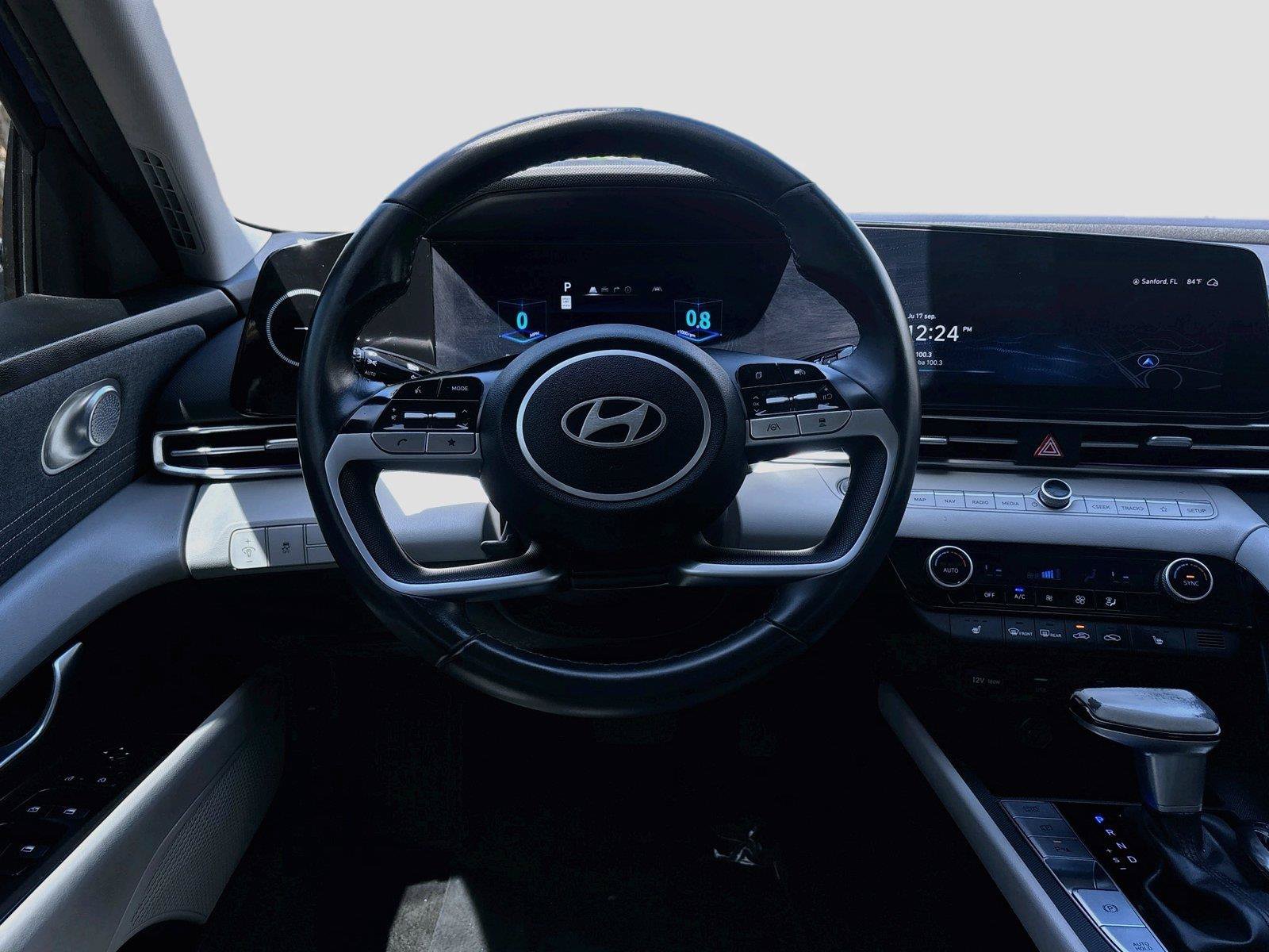 Used 2024 Hyundai Elantra Limited FWD image 16