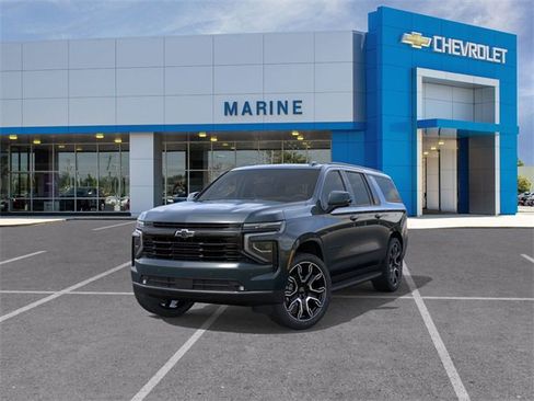 New 2026 Chevrolet Suburban RST image 8
