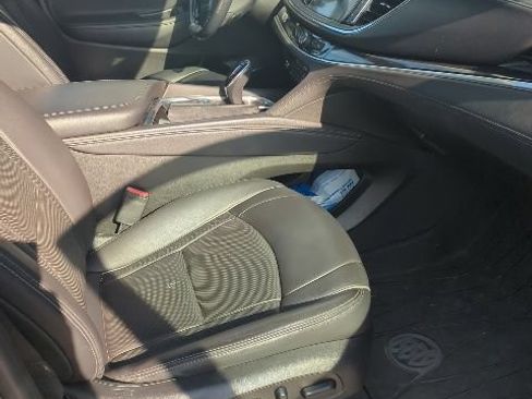 Used 2020 Buick Enclave Avenir w/ Avenir Technology Package AWD/4WD image 11