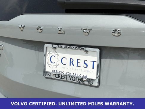 Certified 2025 Volvo XC90 B6 Plus AWD/4WD image 8