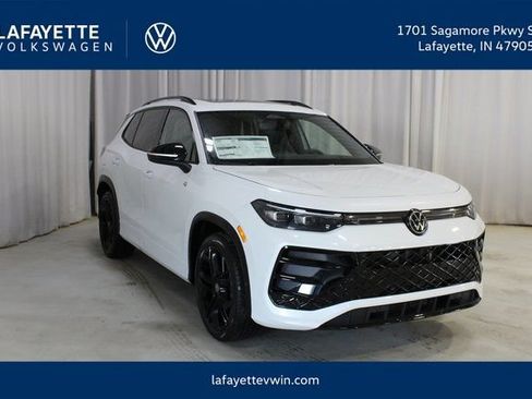 New 2026 Volkswagen Tiguan SE R-Line FWD image 1