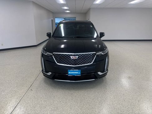 Used 2024 Cadillac XT6 Luxury image 2
