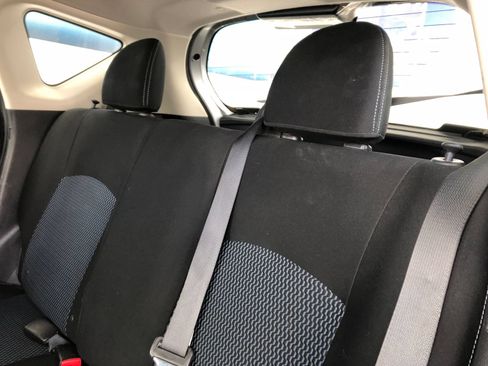 Used 2017 Nissan Versa Note SV FWD image 9