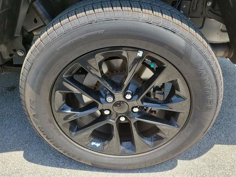 Used 2021 Jeep Gladiator Overland AWD/4WD image 10