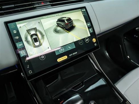 Used 2025 Land Rover Range Rover Sport SV Edition Two image 25