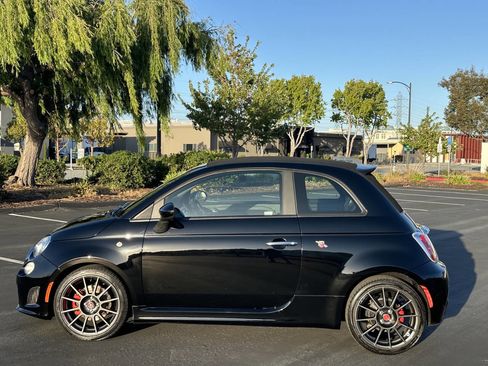 Used 2015 FIAT 500 Abarth w/ Beats Audio Package FWD image 7