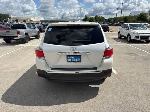 Used 2012 Toyota Highlander FWD image 4