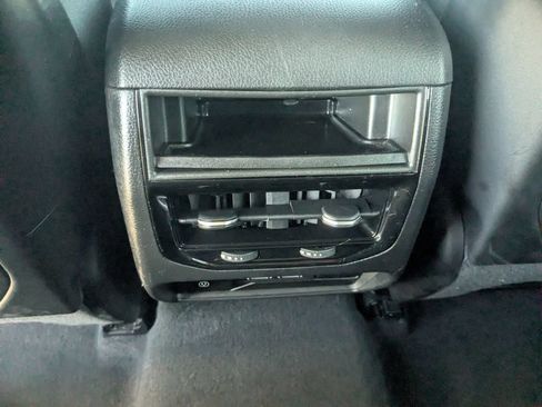 Used 2023 Jeep Grand Cherokee Limited w/ Luxury Tech Group II AWD/4WD image 34