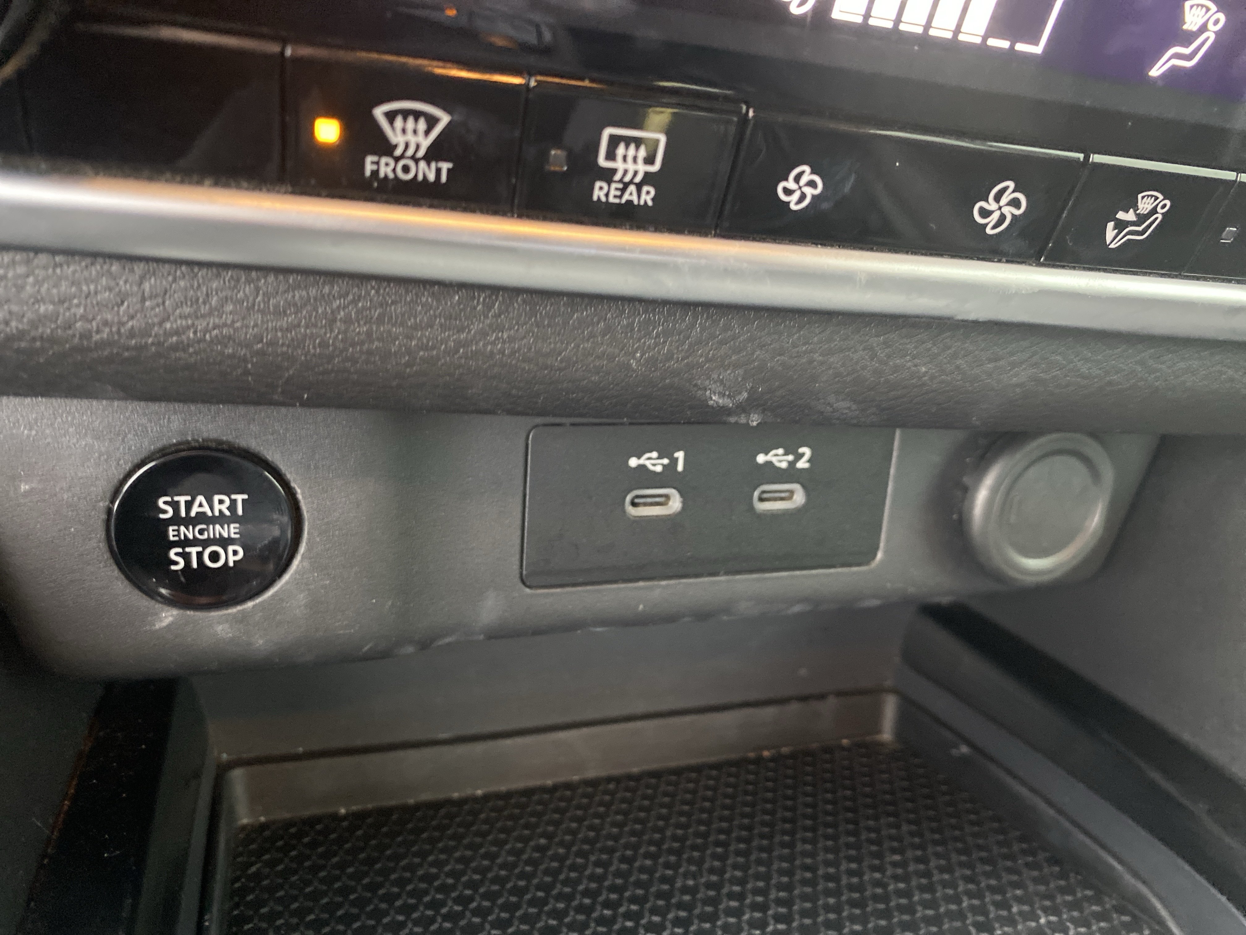 Used 2024 Nissan Rogue SV AWD/4WD image 16