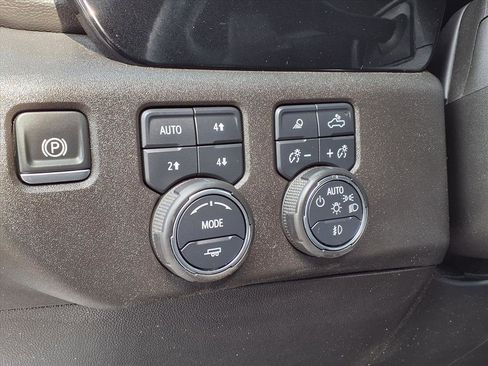 Certified 2024 Chevrolet Silverado 1500 LTZ image 19