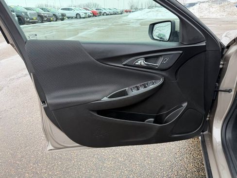 Used 2023 Chevrolet Malibu LT image 18