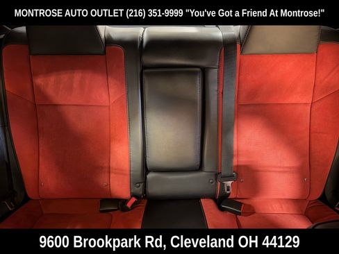 Used 2015 Dodge Challenger R/T Plus image 33