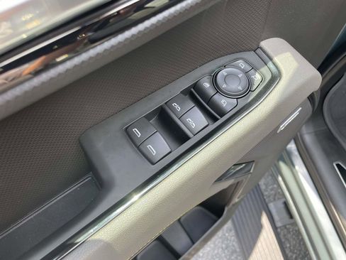 Used 2025 Chevrolet Silverado 1500 ZR2 w/ Technology Package AWD/4WD image 18