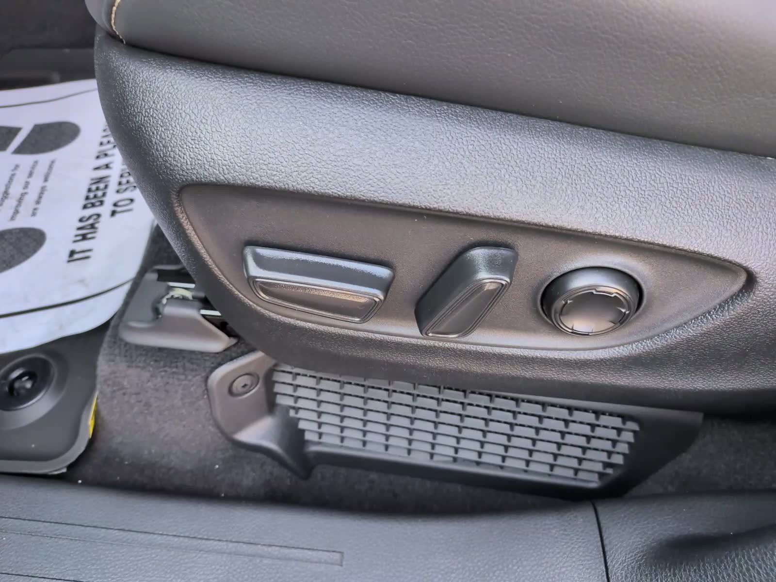New 2026 Toyota Sienna Platinum AWD/4WD image 15