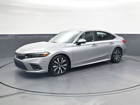 Used 2024 Honda Civic EX image 9