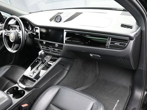 Certified 2023 Porsche Macan Turbo AWD/4WD image 30